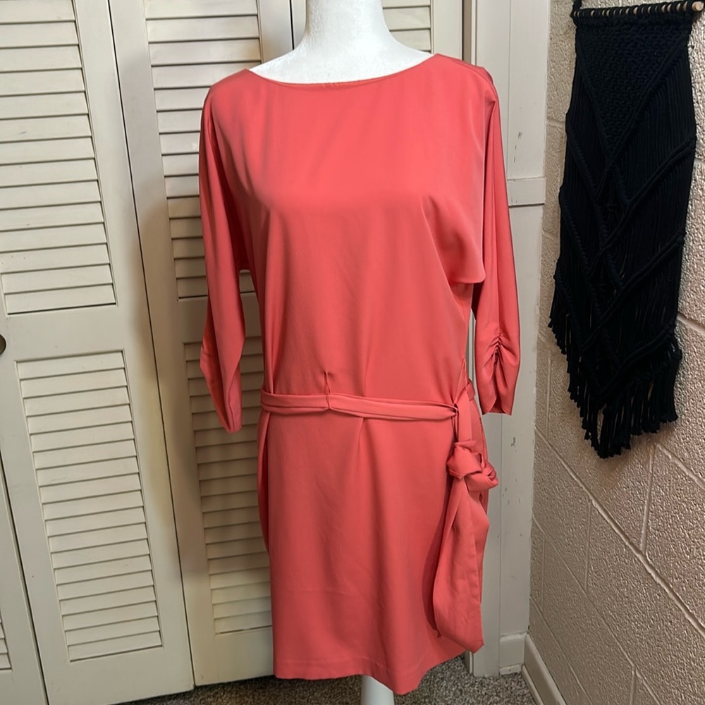 ELIZA J. 10 coral colored midi dress with V-back gold buttons and tie waist EUC